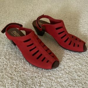 Munro - Sandal